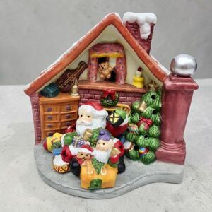 Holiday Favorites Fine Porcelain Lighted Santa House Christmas Approx. 6x6 in
